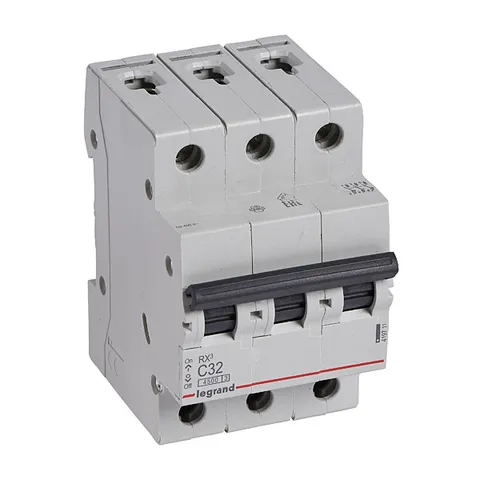 Авт. выключатель RX3, 3P, 32A, хар-ка C, 4,5kA, 3M
