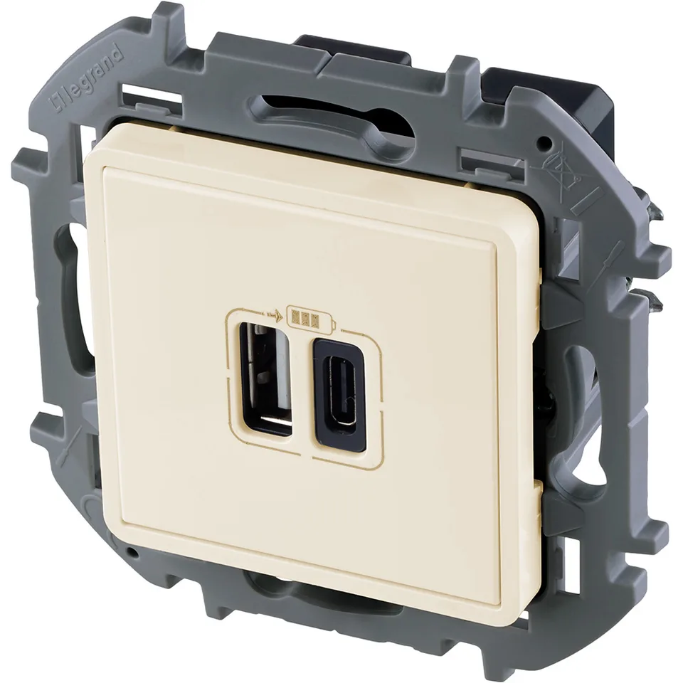 Inspiria - Зарядное устройство с двумя USB-разъемами Type A + Type C, 3000mA, 5В (сл.кость)