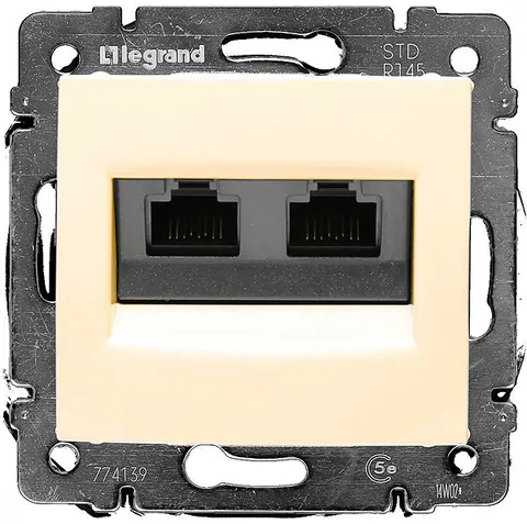 Valena - Розетка 2хRJ-45 UTP CAT6, сл.кость