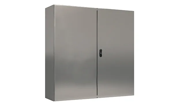 Щит ECOR моноблочный 800x1000x300мм (ВxШxГ) из нерж. стали навесной с монт. панелью двудверный, 2 язычковых замка, дно глухое, IP55