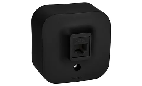 Quteo - Розетка RJ-45 5E UTP, накладной монтаж, черный матовый