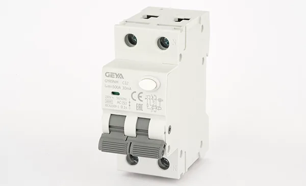 Дифф. авт. выключатель GYR9NM-C32-30mA, 1P+N, 32A, хар-ка C, 6 kA, 30mA, тип AC, 2M
