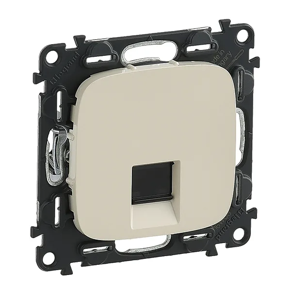 Valena Allure - Розетка 1хRJ-45 UTP CAT6, слоновая кость (инд. упаковка)