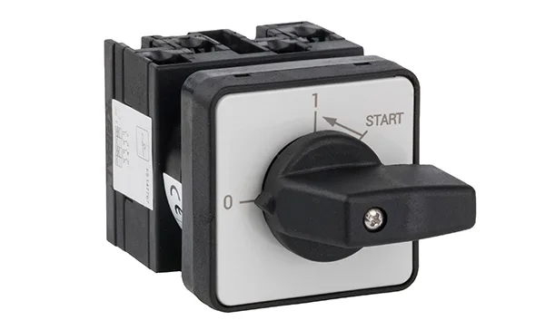 Переключатель UKT0-2-15512/E, 2P, 20A, тип 0-1←START (45°), на дверь, фронт IP65