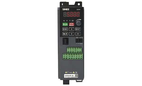 Преобразователь частоты EM700-1R5-3B, 400VAC, 4.2A, 1.5kW, IP20, корп.A0