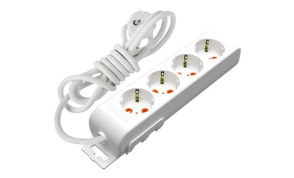 Ri-tech - Удлинитель 4x2P+E, нем. ст., со шторками, кабель 3x1,5мм², 3м, белый