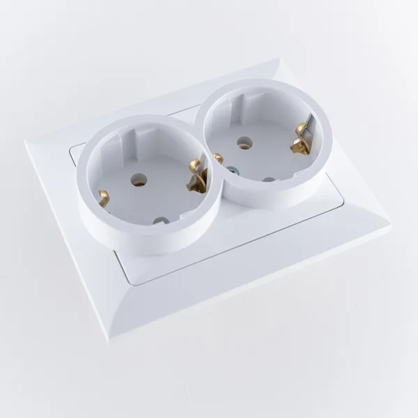 OPAL - Розетка 2x2P+E с рамкой, белый