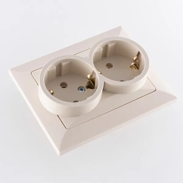 OPAL - Розетка 2x2P+E с рамкой, бежевый