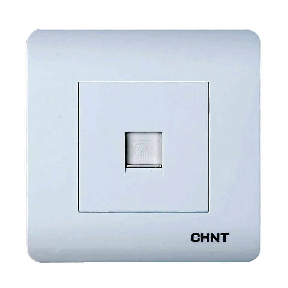 Розетка RJ-45 8-проводная (интернет)