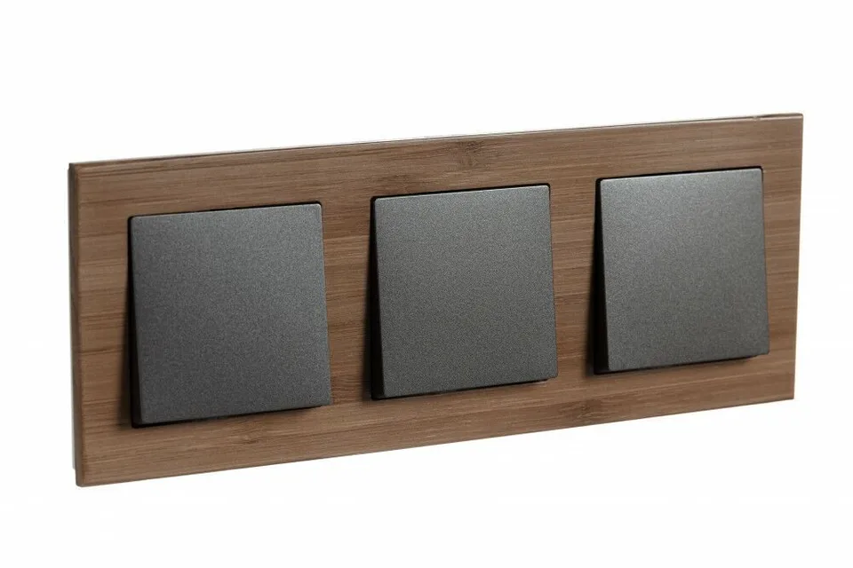 Рамка Systeme Electric AtlasDesign, 3-постовая, дерево бамбук