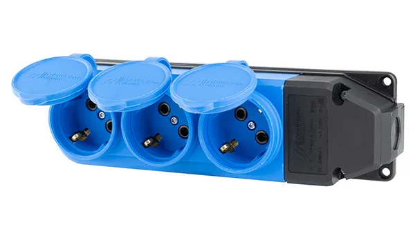 Tena - Блок розеточный 3х2P+E c крышкой, IP44, моноблок, синий