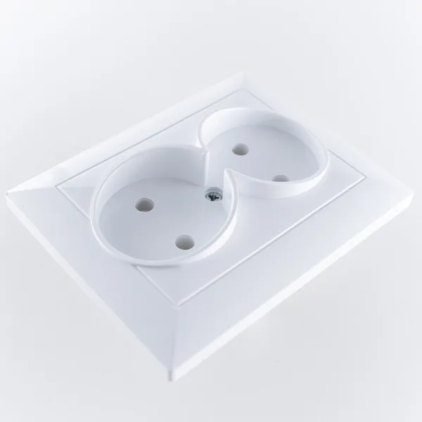 OPAL - Розетка 2x2P с рамкой, белый