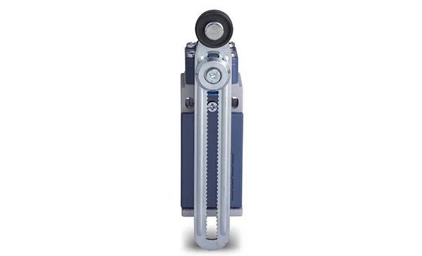 Выключатель концевой L51, 1NO+1NC мгнов., 3A 240V AC-15, регулир. качающ. рычаг с роликом 18mm, пластиковый корпус, IP65