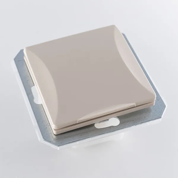 OPAL - Розетка 2P+E IP44 с крышкой, бежевый