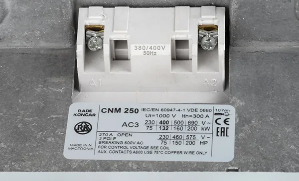 Контактор CNM 250 22 380/400V 50Hz, 3P, 250A/(300A по AC-1), 132kW(400VAC), 380/400VAC, 2NO+2NC